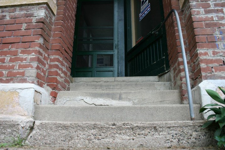 Garden City post office, door and steps