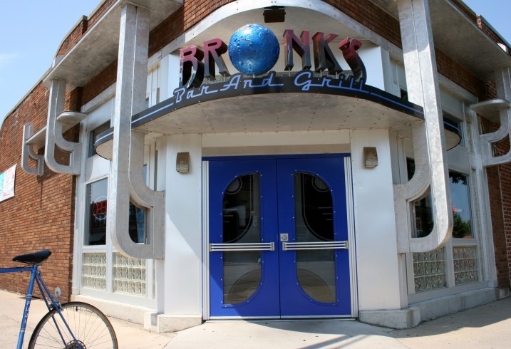 This unique corner entry at Broinks Bar & Grill in downtown Lake City drew my attention. Minnesota Prairie Roots file photo.