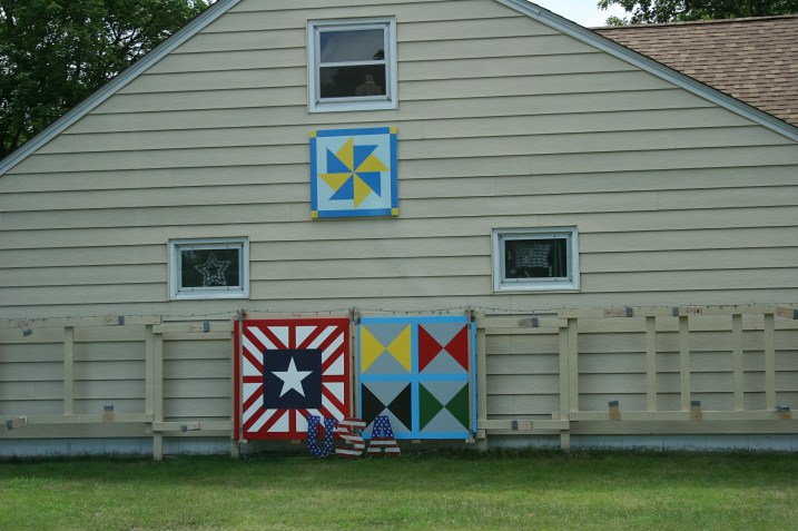 One of the first things to catch my eye as we drove into Amboy.