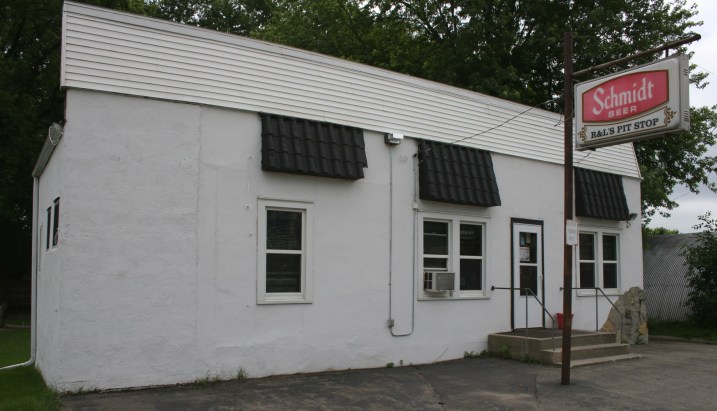 The rather non-descript R & L's Pit Stop photographed in Hope in 2011.