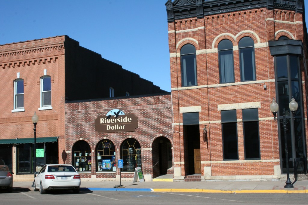 Wabasha, Riverside Dollar