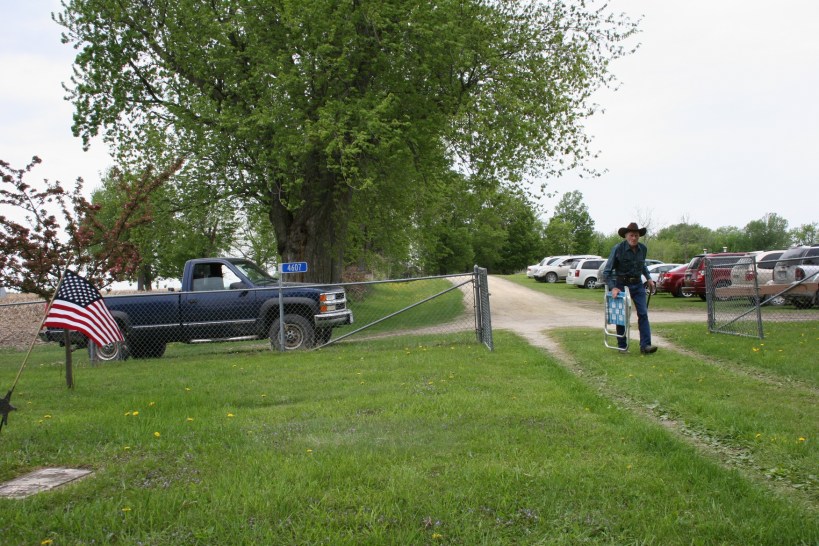 Cannon City resident Bob Lewis, a veteran, arrives for the service. Later Bob will share info about the Rice County Drum and Bugle Corps. 