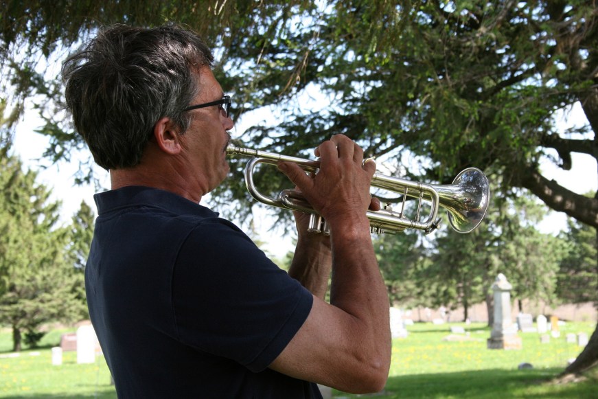 Steve Bonde ends the program by playing "Revelry."