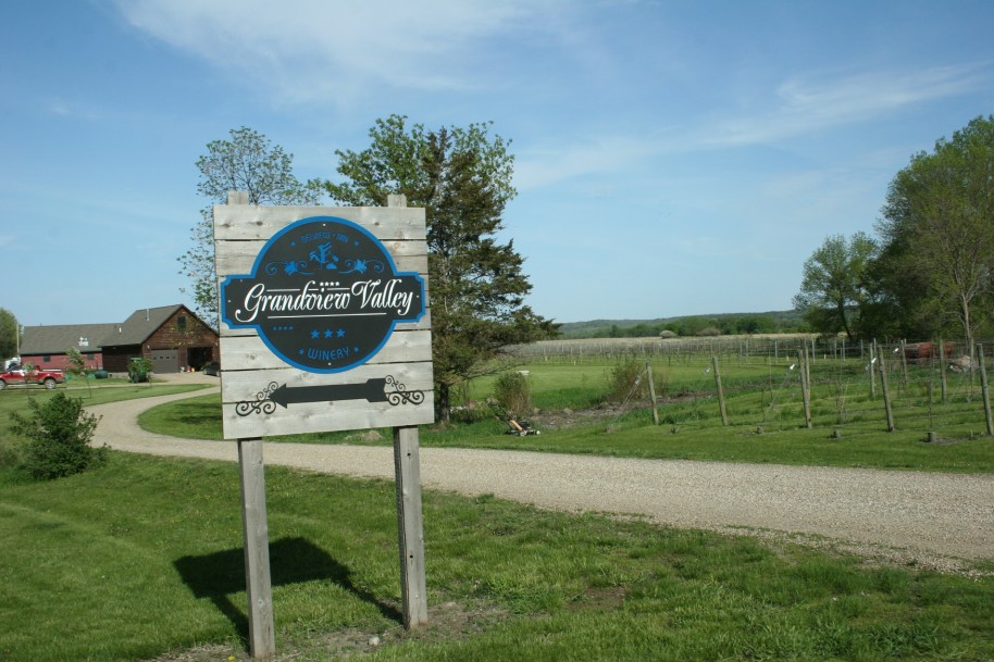 Arriving at Grandview Valley Winery.