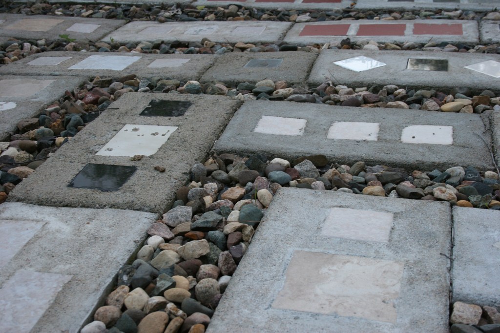 A close-up, without the overall impact of the meditative walk way.