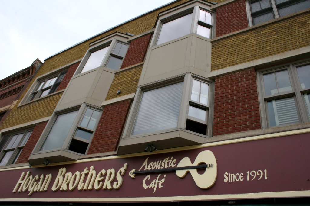 Love the Hogan Brothers sign and the architecture above it.