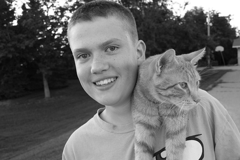 One of my all-time favorite portraits shows Ian, my blogger friend Gretchen's son, with the family cat, Zephyr.
