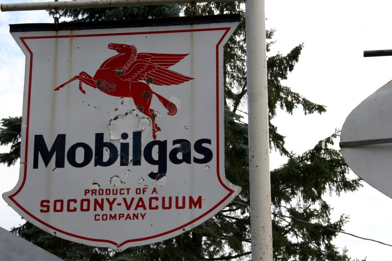 Another favorite icon, the flying red horse.