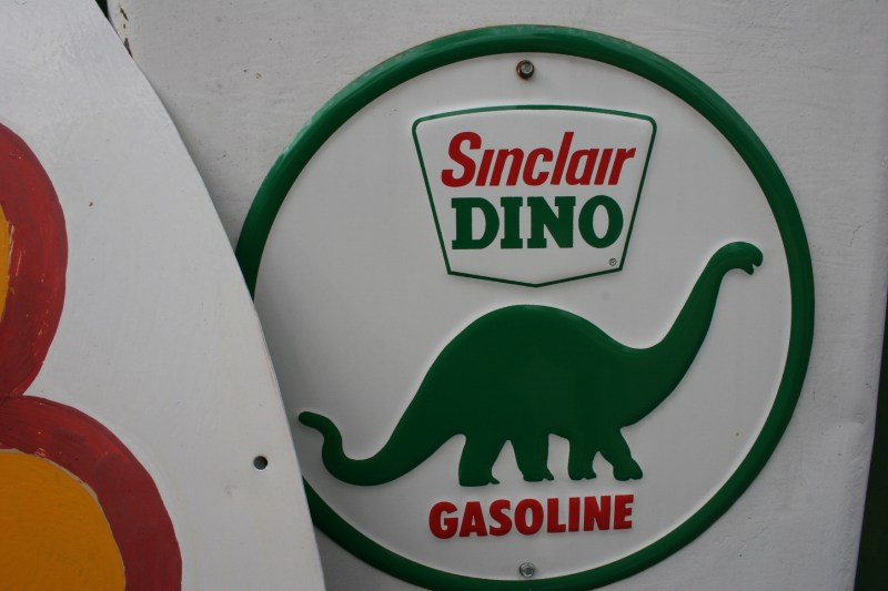The Sinclair dinosaur has always been one of my favorite icons.