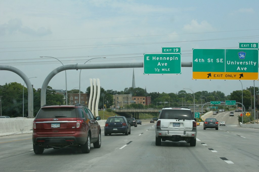 Nearing the other end of the 35W bridge.