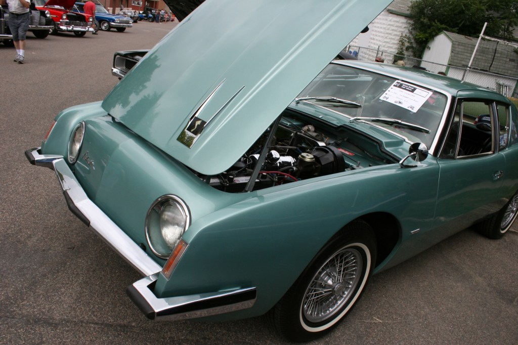 I've never seen anything like this backward opening hood.