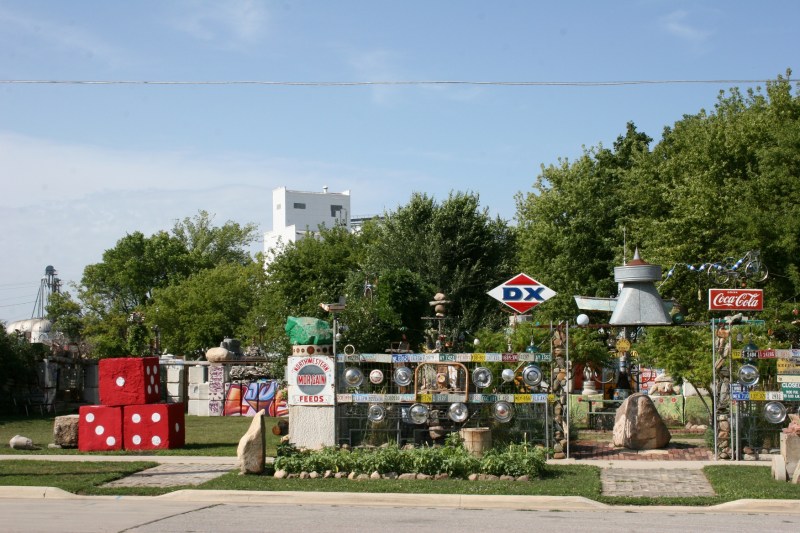 An overview upon arriving at Rancho Deluxe Z Garden.
