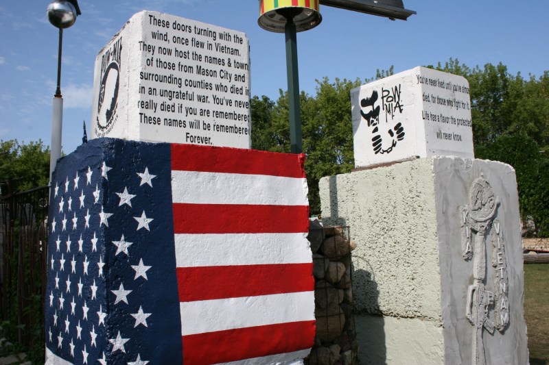 The garden even includes a veterans' memorial.
