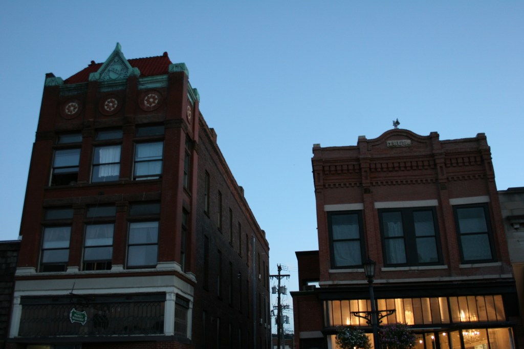 Crank your head up and notice the architectural details.