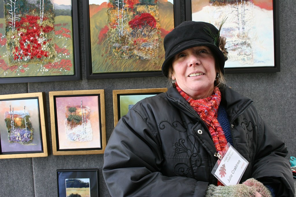 Julie Crabtree creates fabulous mixed media modern embroidery fiber art.