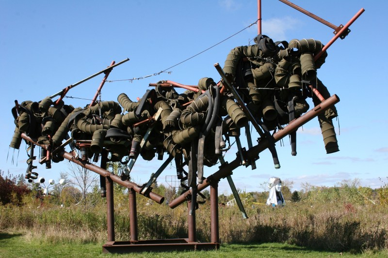 A snippet overview of Franconia shows "The Harris Project" by Ohio artist Araan Schmidt in the foreground.