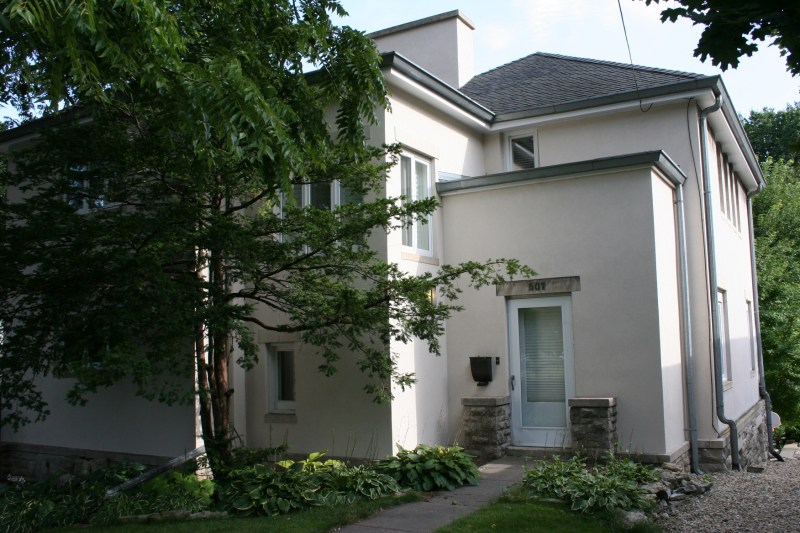 The E.V. Franke House at 507 East State Street, designed by Francis Barry Byrne in 1917.