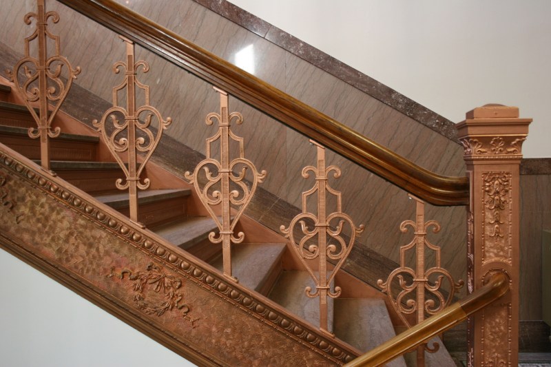 Beautiful railings, although my husband questioned whether this was meant to be the color.