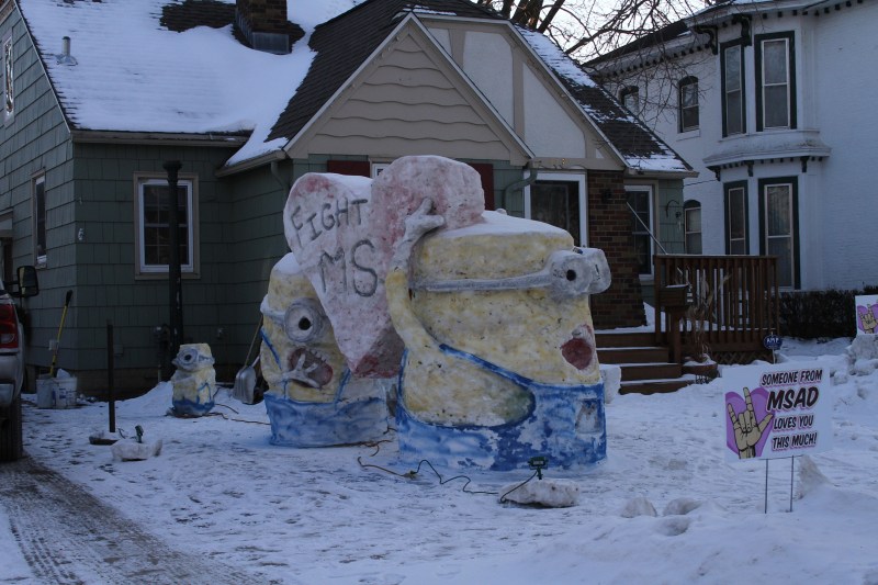 Snow sculpture, Minions