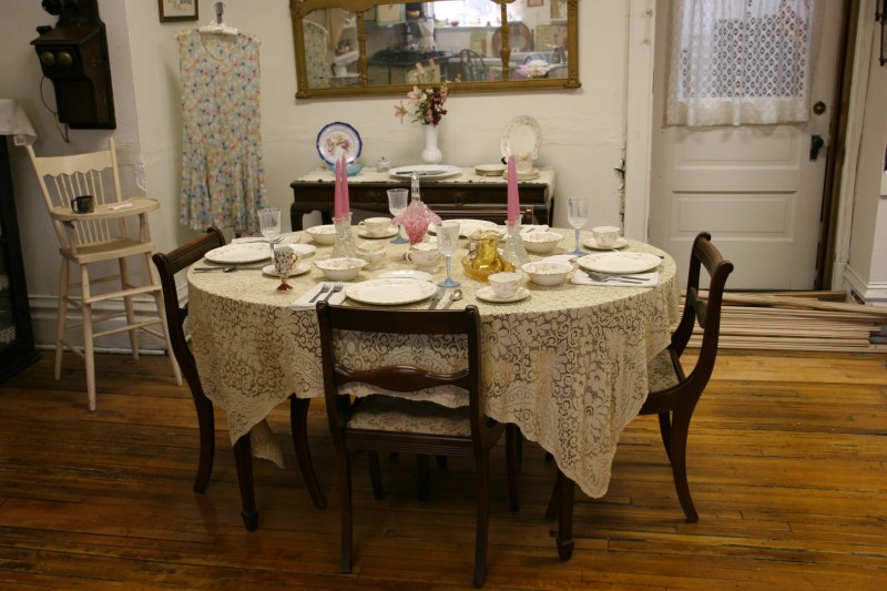 I expect many visitors would image Sunday dinner at Grandma's house when viewing this scene.