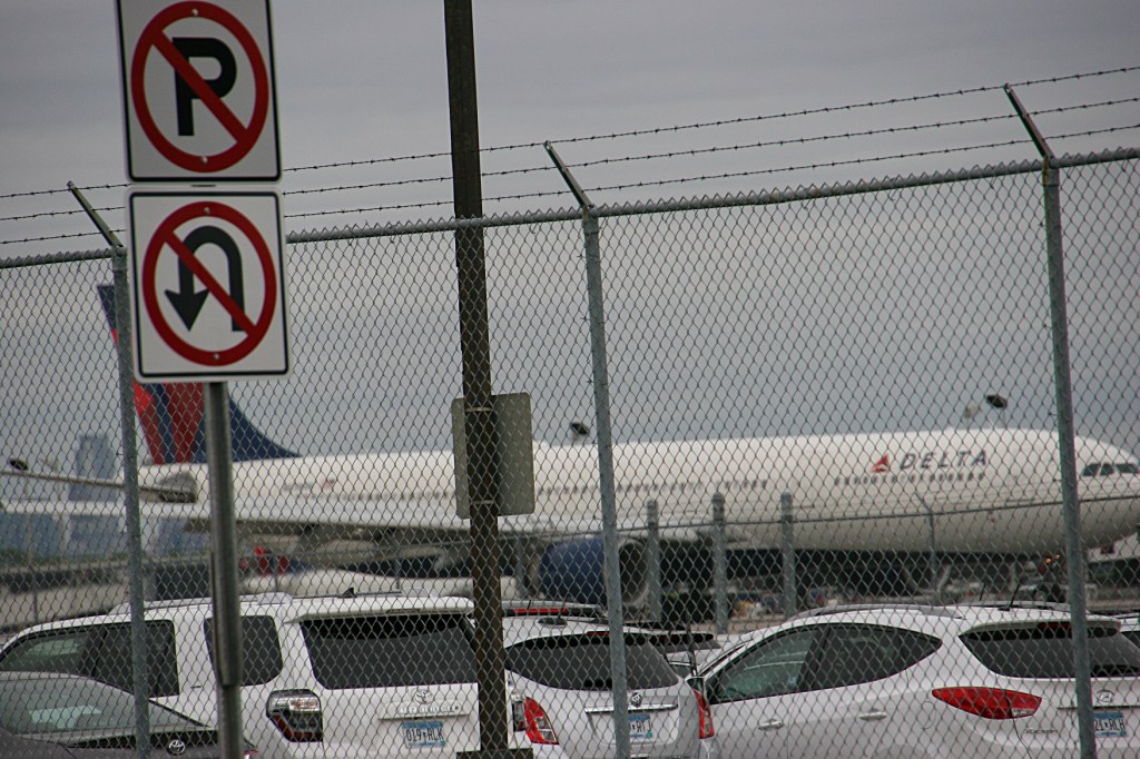 Airport, Delta plane landed