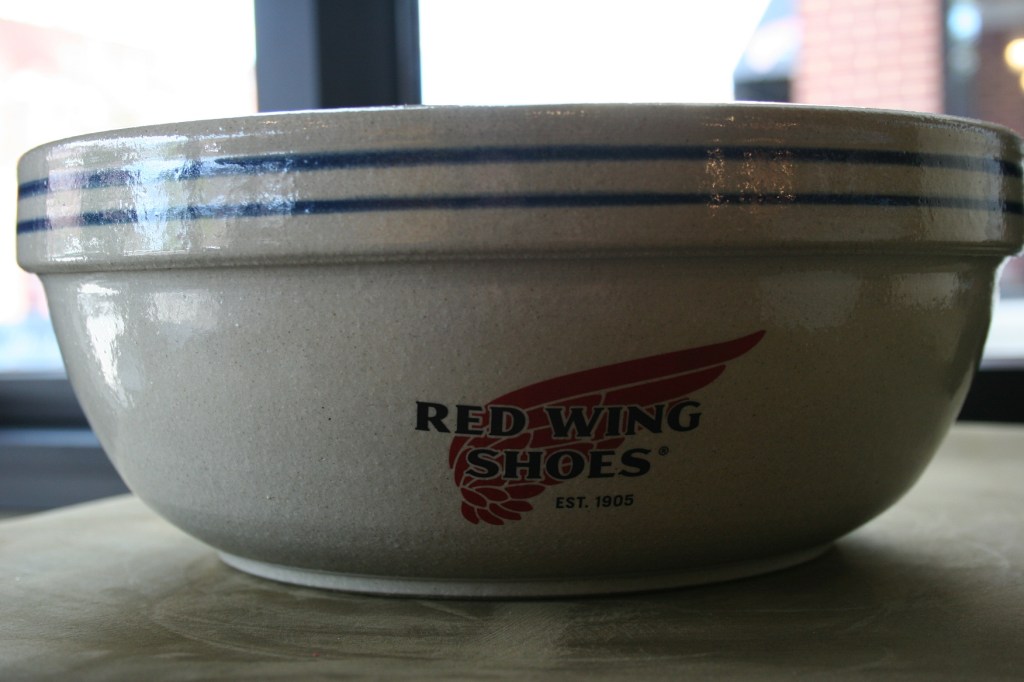 In the gift shop, I spotted this beautiful Red Wing Pottery bowl.