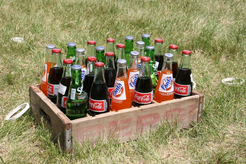 Old-fashioned games like a pop ring toss were available to play. 