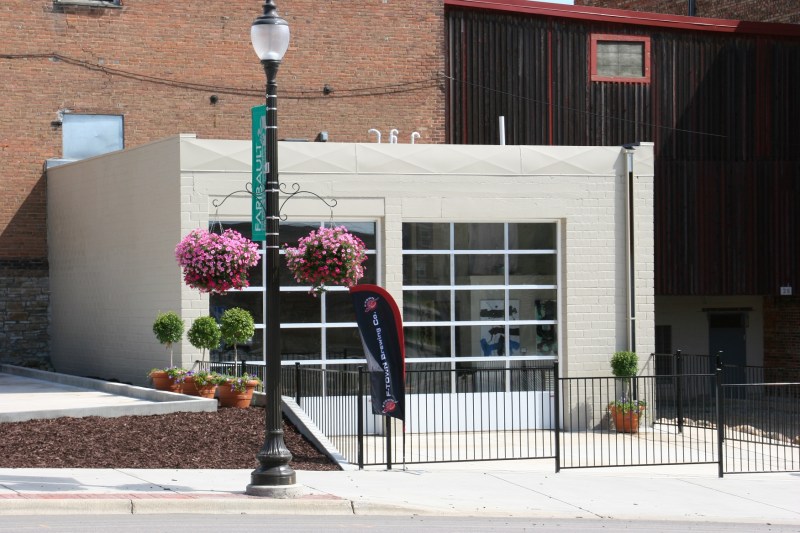 Except for the sidewalk flag, there's no identifying exterior street-side signage on F-Town Brewing. It's needed and perhaps it's coming. The garage doors are opened, if the weather is nice, when the taproom is open.