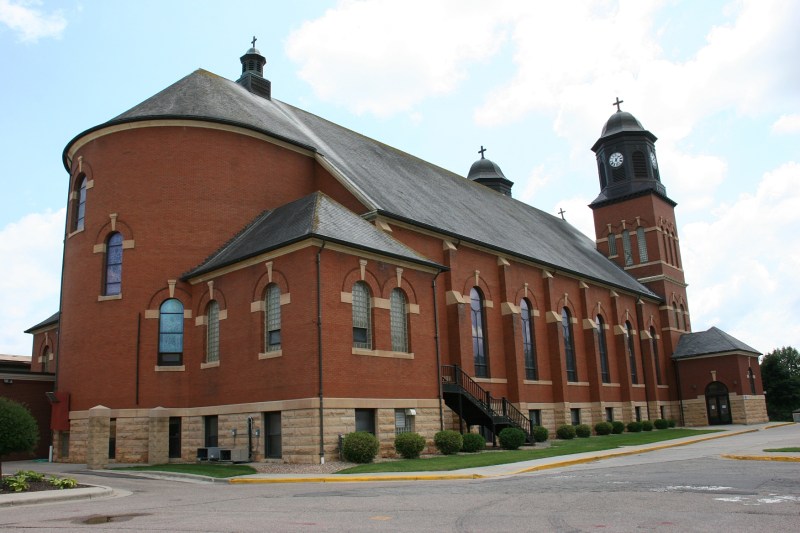 A side and rear view of this stunning church.