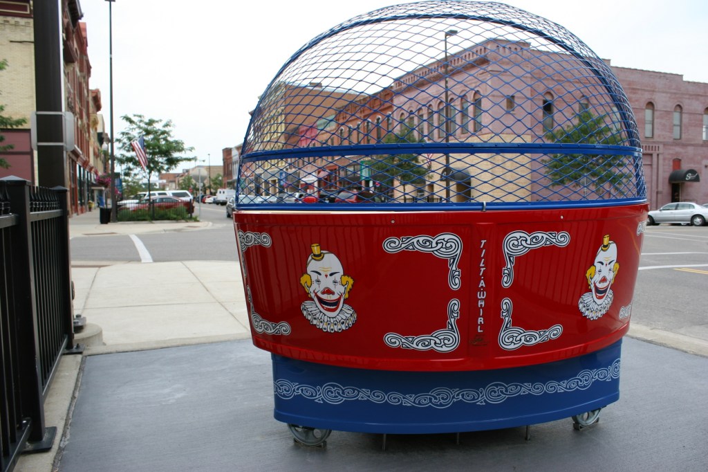 The Tilt-A-Whirl faces north toward Central Avenue.