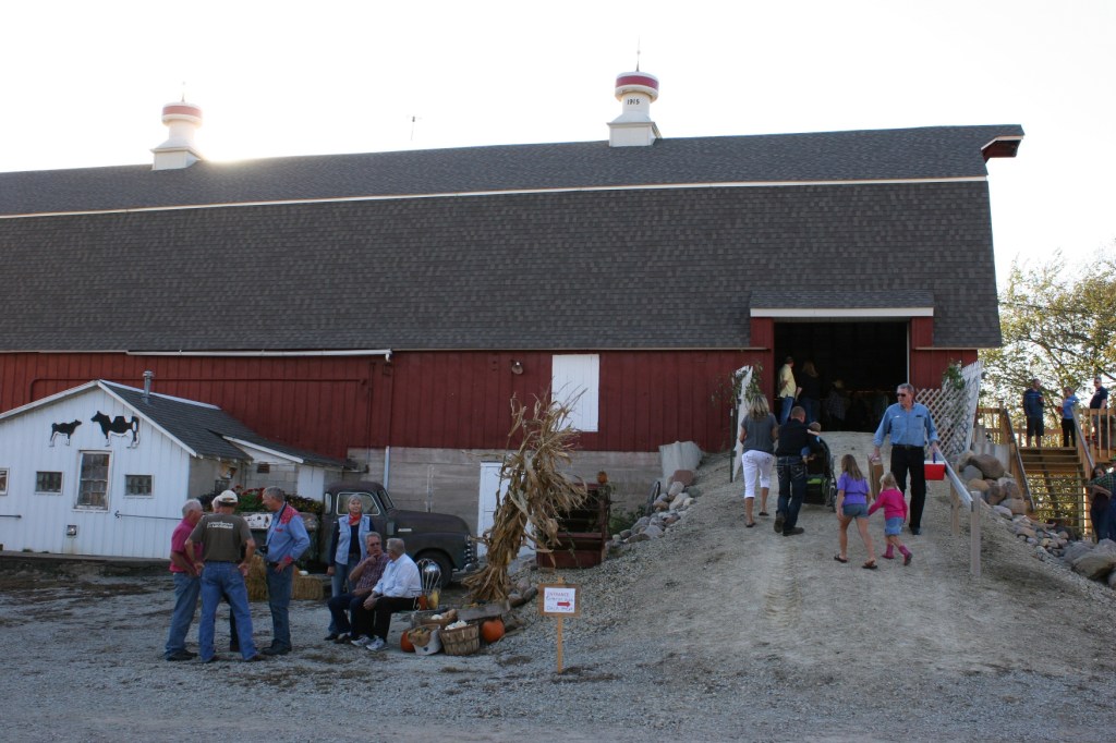 The side entry into the hayloft.