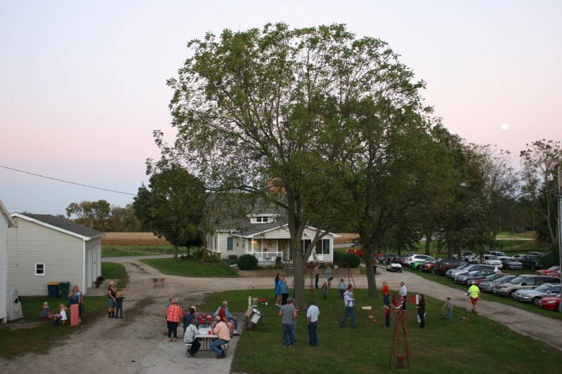 I am always comfortably at home on a farm like the Beckers' farm site.