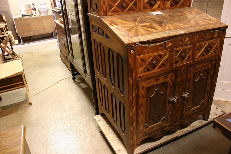 A beautiful handcrafted piece of which Jeff is especially fond because of the unique craftsmanship.