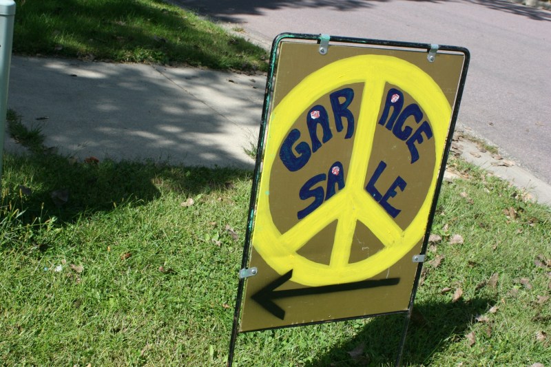 Peace symbol sign, yellow