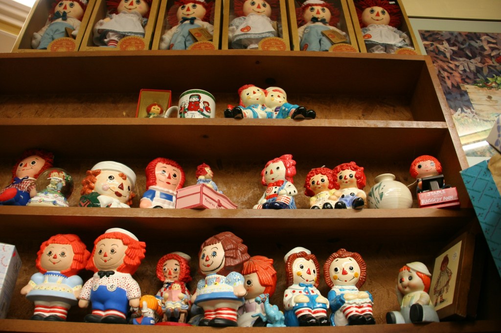 Lots and lots and lots of Raggedy Ann and Andy dolls...