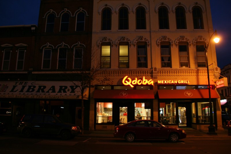 Another dining option a half a block away from Buzzard Billy's.