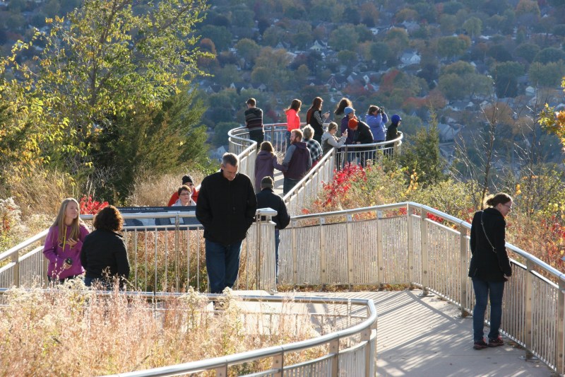 Grandad's Bluff, 90 lookout point