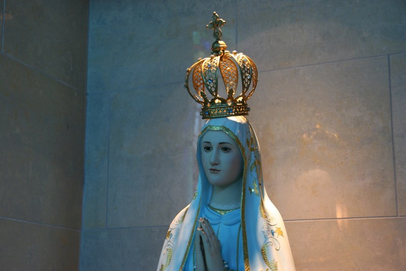 Another chapel statue, of, I assume, the Virgin Mary.
