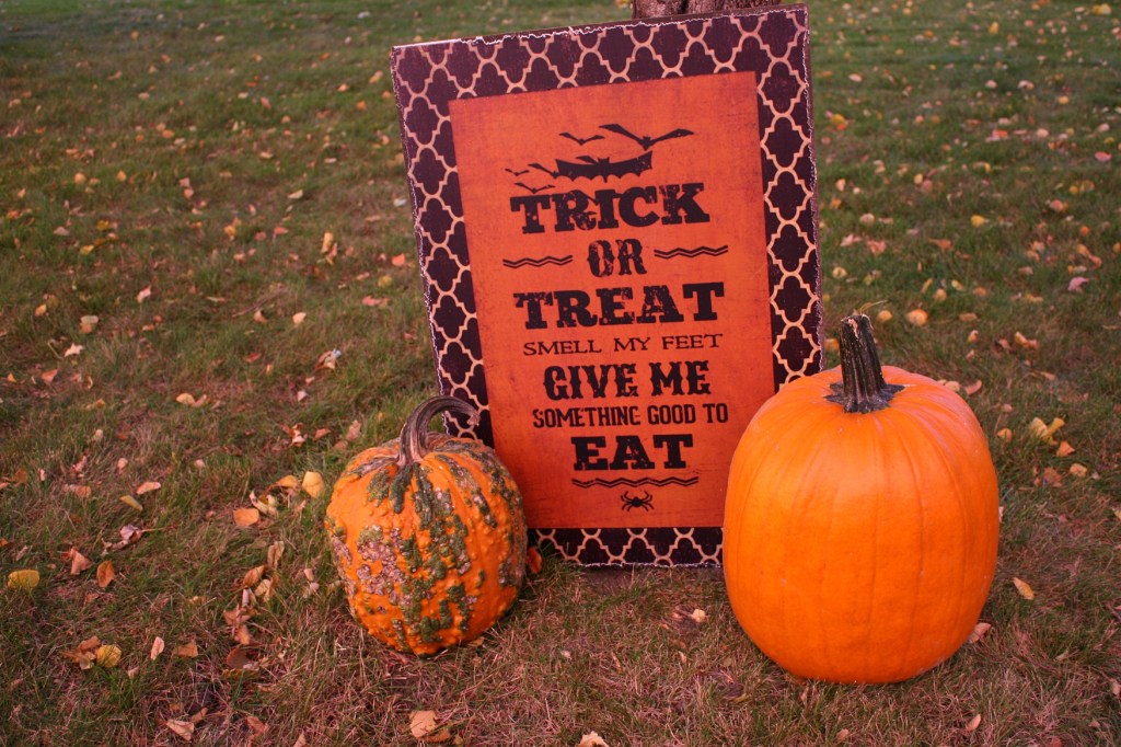 Soup, 53 smell my feet sign