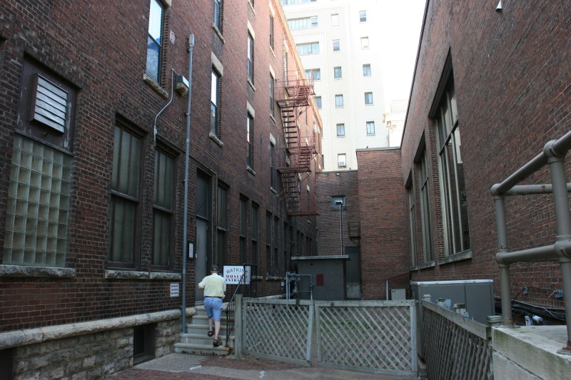 Entering the museum. Yes, it's up several steps and through a side door.