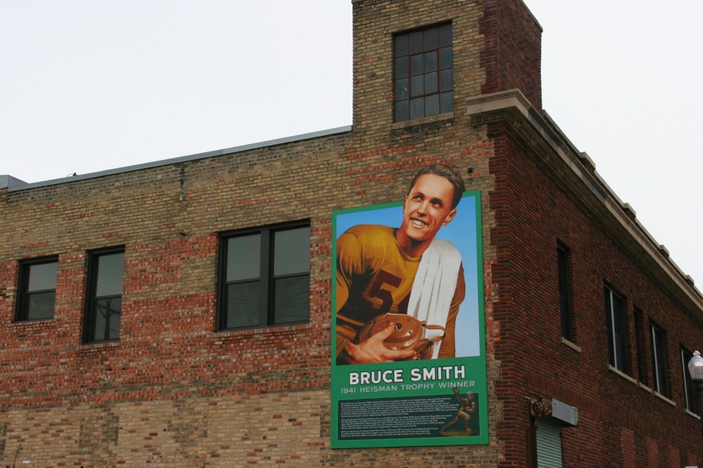 Faribault's newest mural honors native son and Heisman Trophy winner Bruce Smith.
