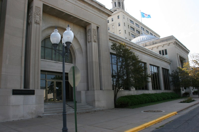 The sprawling building features a 70-foot high rotunda dome coated with 24-carat gold leaf.