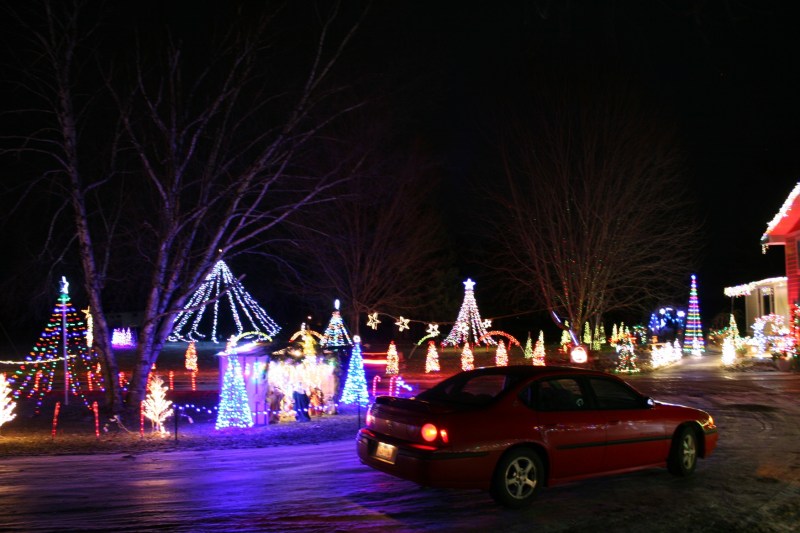 Holiday lights, 17 circling the driveway