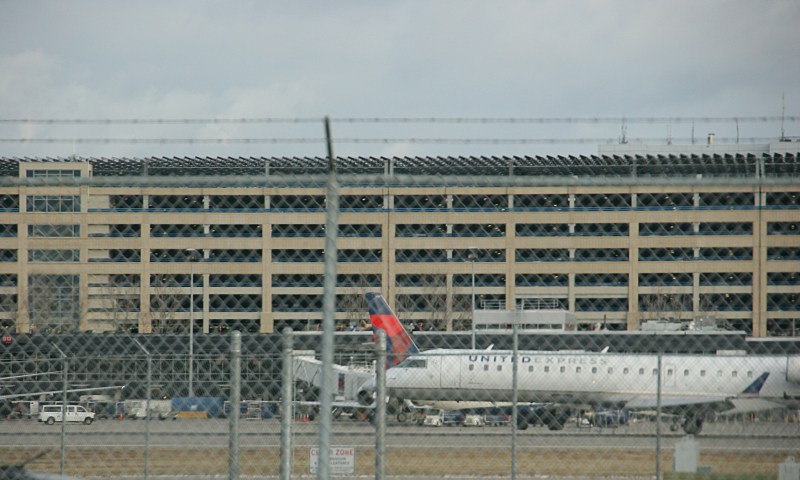 MSP Airport, 12 United Express