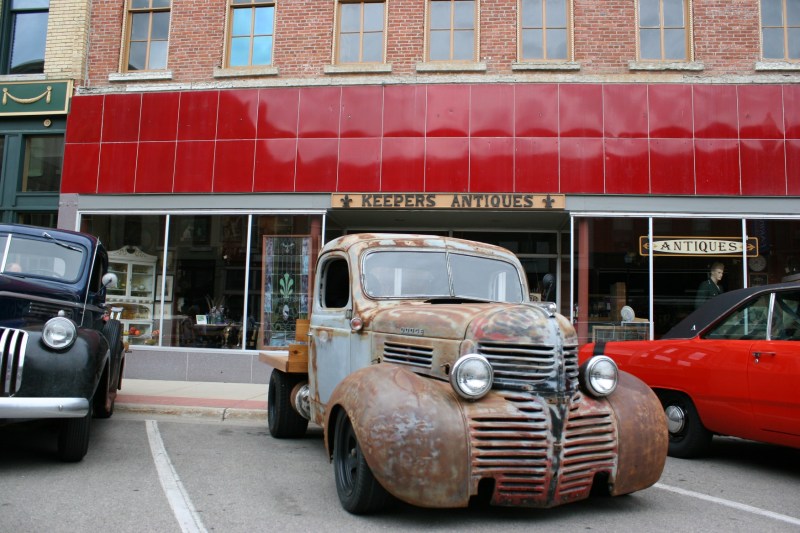 My husband and I would love an old pick-up like this, restored, of course.