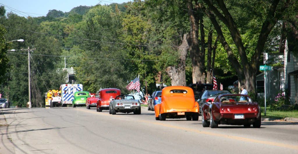 Vietnam Wall Memorial processional, #16 back of beginning
