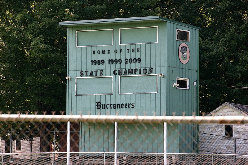buccaneeres-62-close-up-of-stand