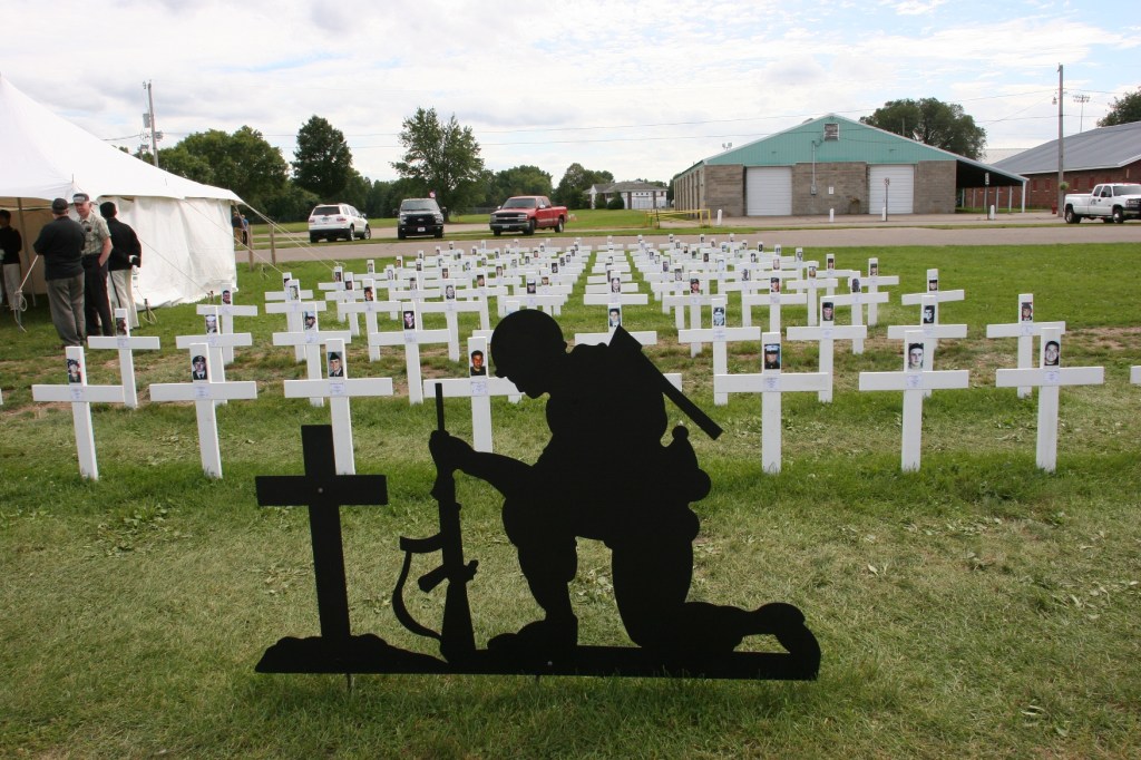 A field of crosses honors Minnesota soldiers who have died in wars since 9/11.