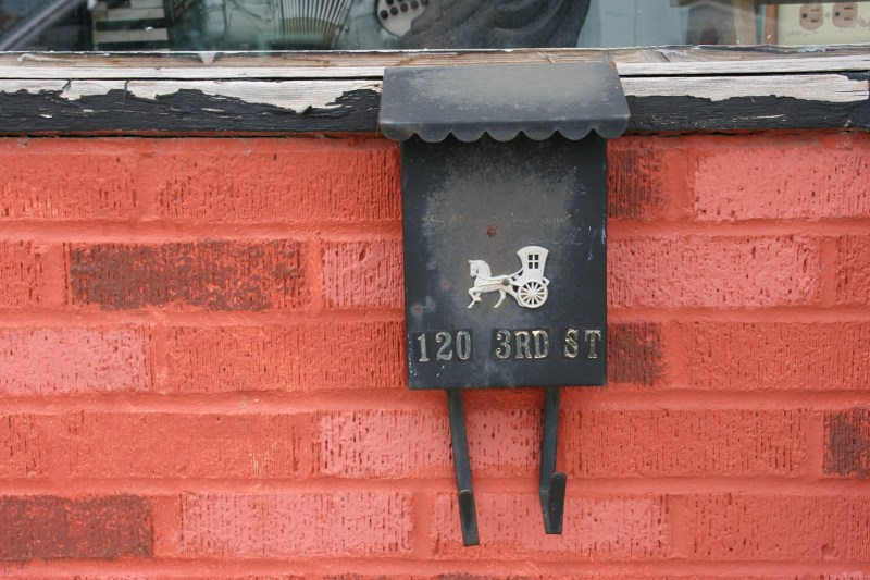 side-street-waterville-28-mailbox