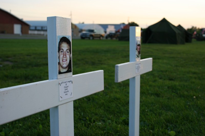 Vietnam wall preview, #21 two soldiers' crosses